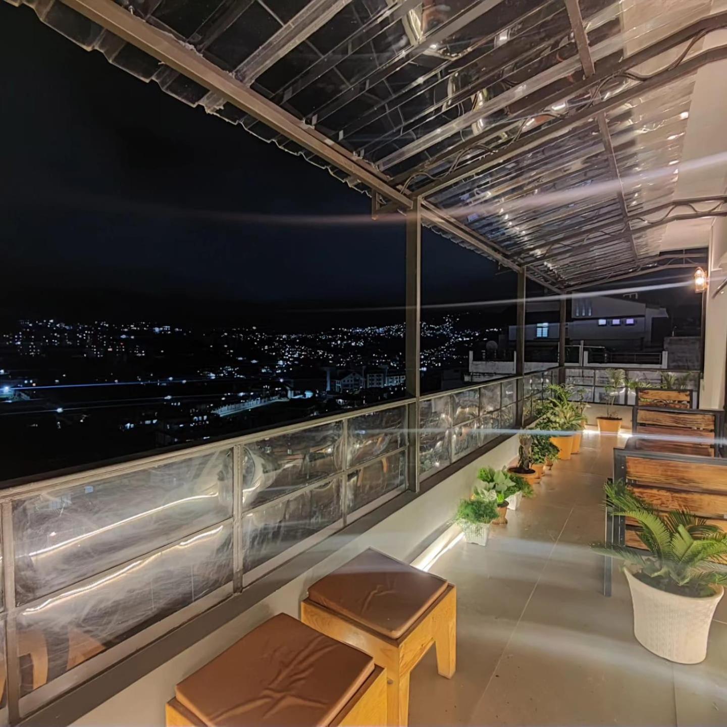 Cafe Sola Bnb Šillong Exteriér fotografie