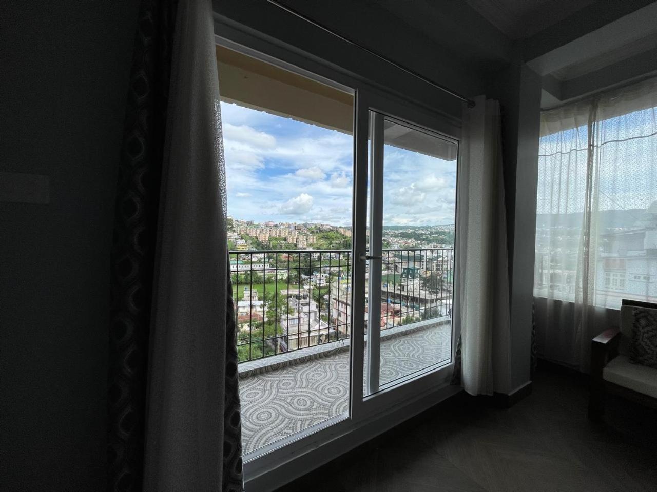Cafe Sola Bnb Šillong Exteriér fotografie
